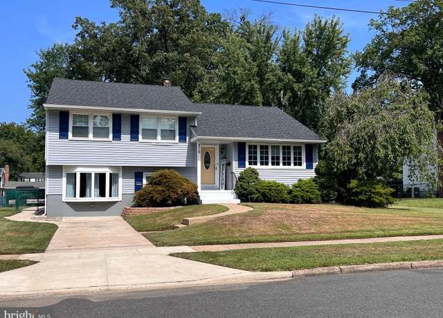 Property at 216 Fenimore Ln, Delanco, NJ 08075, 3 beds, 2 baths