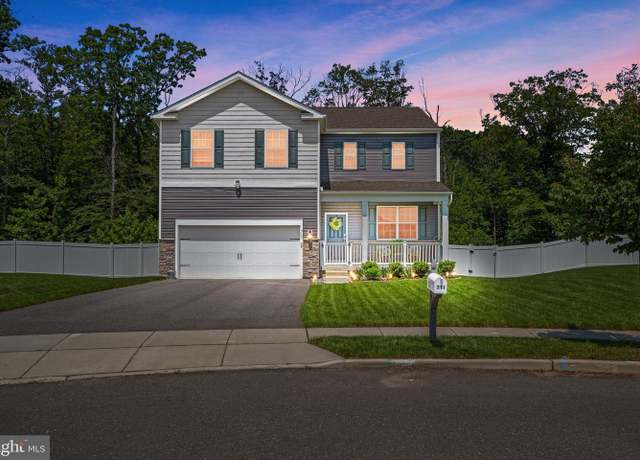 Property at 711 Beechwood Dr, Deptford, NJ 08096, 4 beds, 2.5 baths
