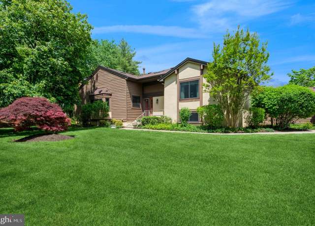 Property at 130 Sayre Dr, Princeton, NJ 08540, 2 beds, 2.5 baths