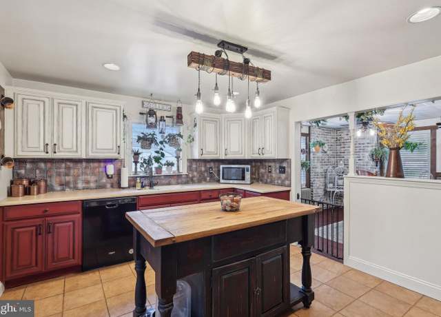 Property at 32 Jacobstown Rd, New Egypt, NJ 08533, 3 beds, 2 baths