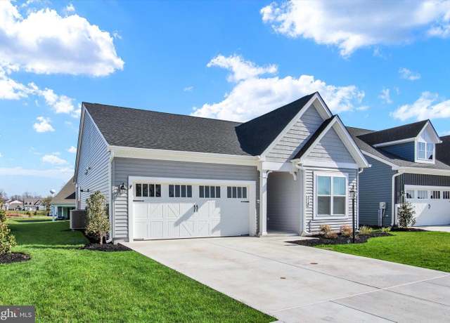 Property at 318 Rustic Wood Dr, Gettysburg, PA 17325, 2 beds, 2 baths