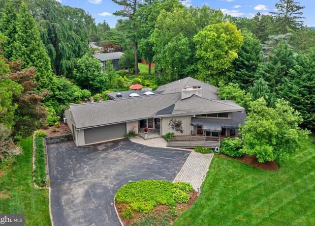 Property at 314 N Union St, Kennett Square, PA 19348, 4 beds, 3.5 baths