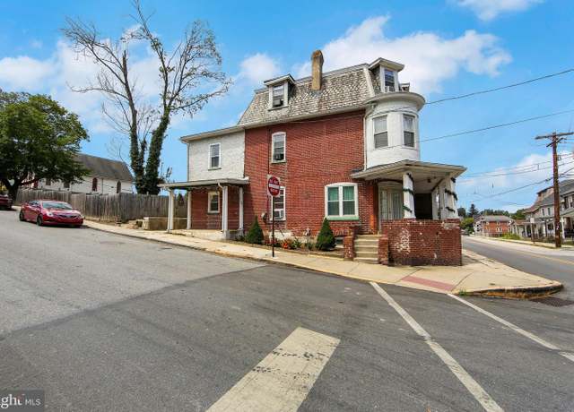 Property at 222 Bradford Ave, Downingtown, PA 19335, 5 beds, 1 bath