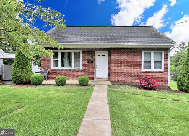 Property at 1935 Hemlock Rd, Lancaster, PA 17603, 2 beds, 1.5 baths