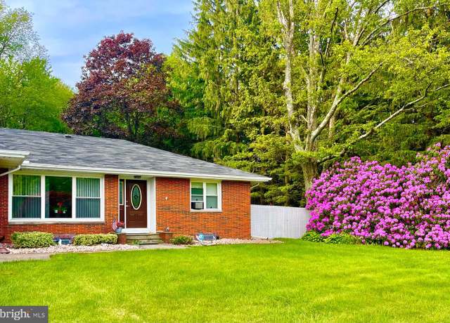 Property at 340 Crescent Rd, Freeland, PA 18224, 2 beds, 2 baths