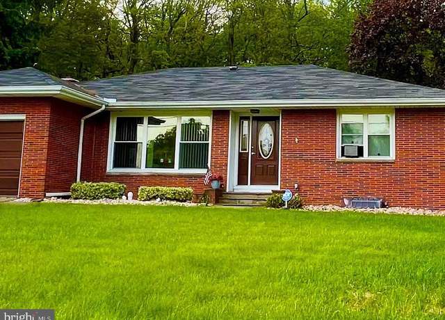 Property at 340 Crescent Rd, Freeland, PA 18224, 2 beds, 2 baths