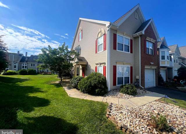 Property at 756 Martingale Rd, Schwenksville, PA 19473, 3 beds, 2.5 baths