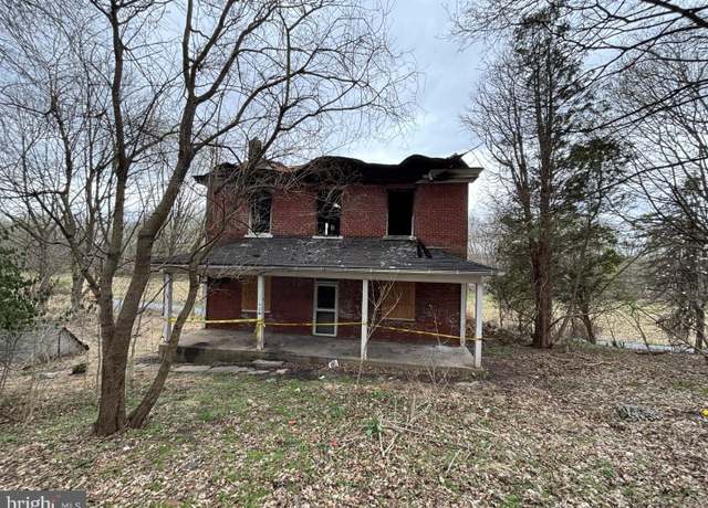 Property at 210 River Rd, Dalmatia, PA 17017, 4 beds, 1 bath