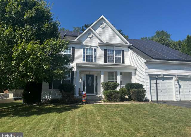 Property at 132 Stonebridge Dr, Dillsburg, PA 17019, 4 beds, 3.5 baths