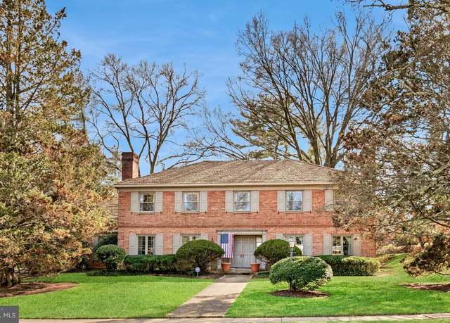 Property at 6315 Stoneham Ln, Mclean, VA 22101, 4 beds, 3 baths