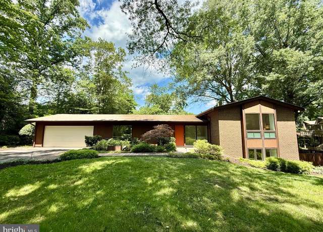 Property at 3004 Cunningham Dr, Alexandria, VA 22309, 4 beds, 4.5 baths