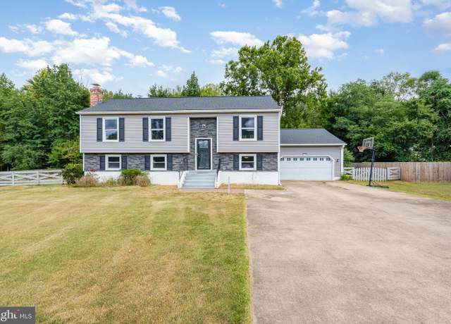 Property at 2006 Dewey Dr, Stafford, VA 22554, 4 beds, 2.5 baths