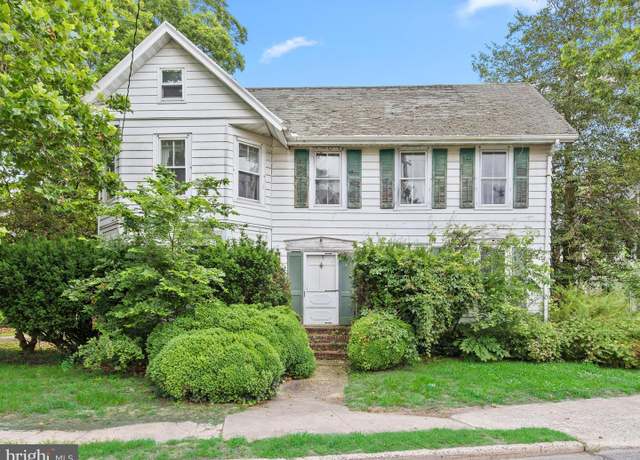 Property at 140 Delaware Ave, Laurel, DE 19956, 4 beds, 1.5 baths