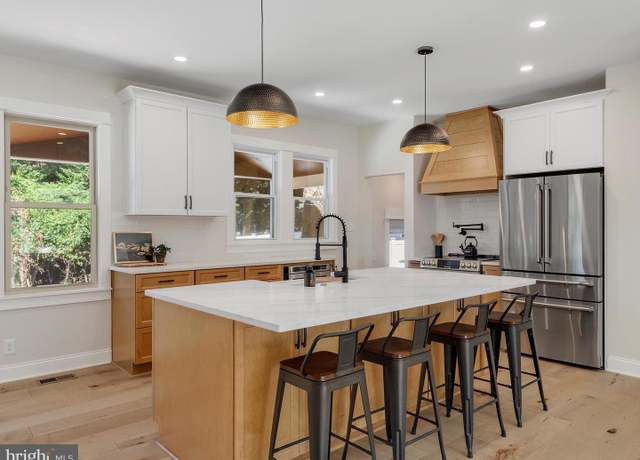 Property at 28 Cypress Creek Rd, Severna Park, MD 21146, 3 beds, 2.5 baths