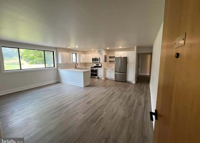 Property at 11509 Amherst Ave #47, Silver Spring, MD 20902, 3 beds, 2 baths