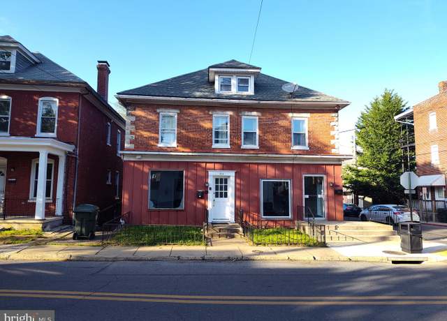 Property at 144 Fairground Ave, Hagerstown, MD 21740, 2 beds