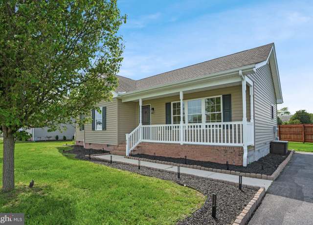 Property at 618 Hillcrest Dr, Pocomoke City, MD 21851, 3 beds, 2 baths