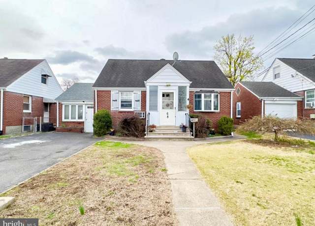 Property at 68 17th Ave, Elmwood Park, NJ 07407, 3 beds, 2 baths