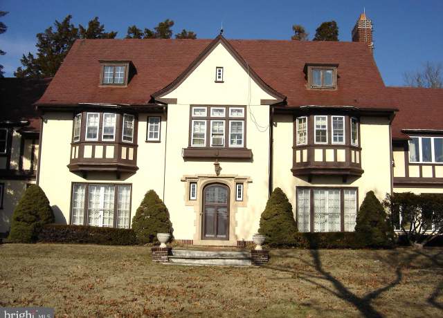 Property at 401 East Commerce St, Bridgeton, NJ 08302, 5 beds, 3.5 baths