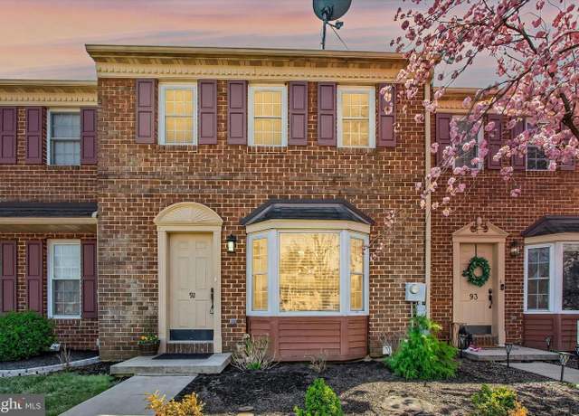 Property at 92 Winchester Ct, Reading, PA 19606, 3 beds, 2.5 baths