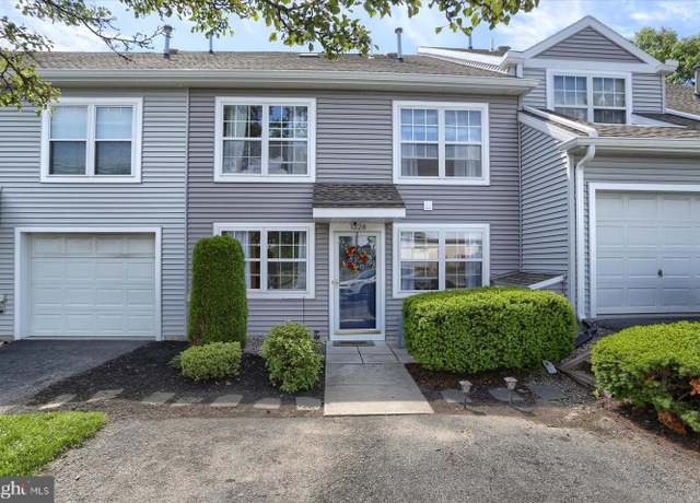 Property at 1328 N West St, Carlisle, PA 17013, 2 beds, 1.5 baths