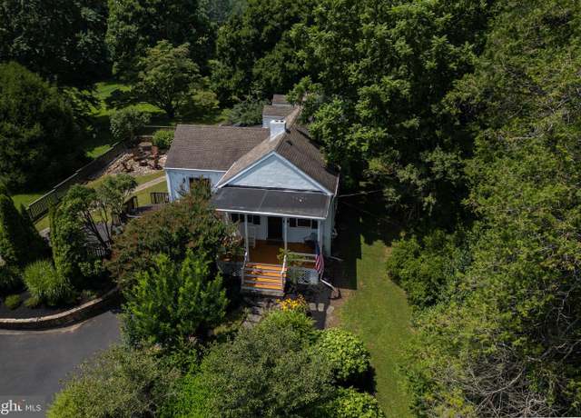 Property at 617 Unionville Rd, Kennett Square, PA 19348, 4 beds, 3 baths