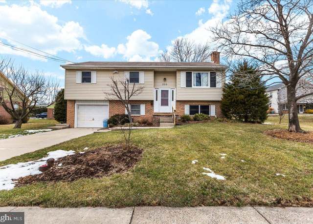 Property at 303 Fairview St, Pottstown, PA 19464, 4 beds, 2 baths