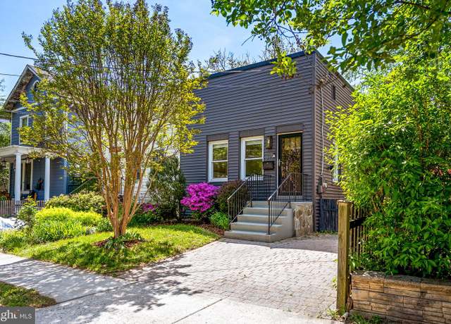 Property at 319 Hume Ave, Alexandria, VA 22301, 2 beds, 2 baths