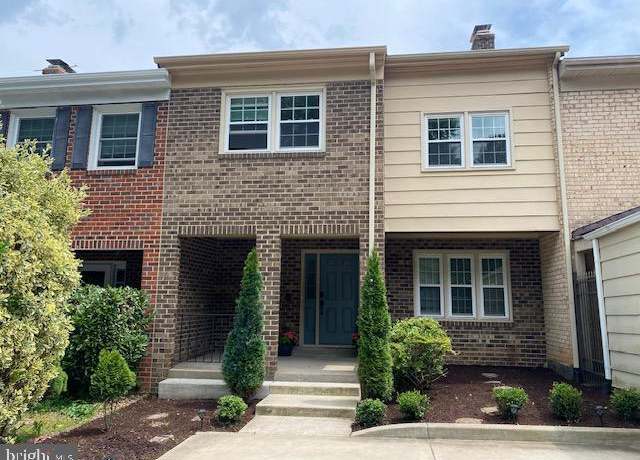 Property at 1135 Moorefield Hill Ct SW, Vienna, VA 22180, 4 beds, 3.5 baths