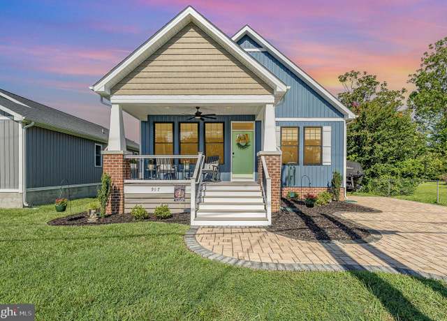 Property at 917 Bancroft Ave, Colonial Beach, VA 22443, 3 beds, 2.5 baths