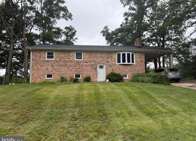 Property at 9664 Gwynndale Dr, Clinton, MD 20735, 4 beds, 3 baths