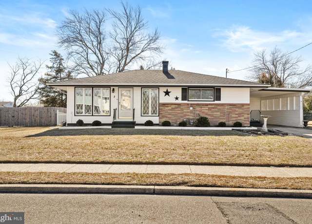 Property at 2 Larkin Rd, Burlington, NJ 08016, 3 beds, 1 bath