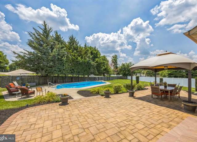 Property at 6 Spring Mill Ct, Sewell, NJ 08080, 4 beds, 2.5 baths