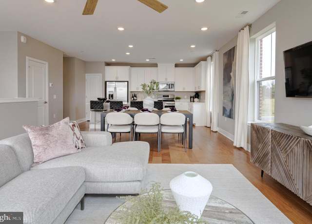 Property at 121 Stoutsburg Blvd, Pennington, NJ 08534, 3 beds, 2.5 baths