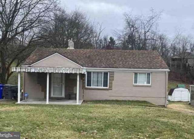Property at 31 Kenwood Dr, Coraopolis, PA 15108, 2 beds, 1 bath