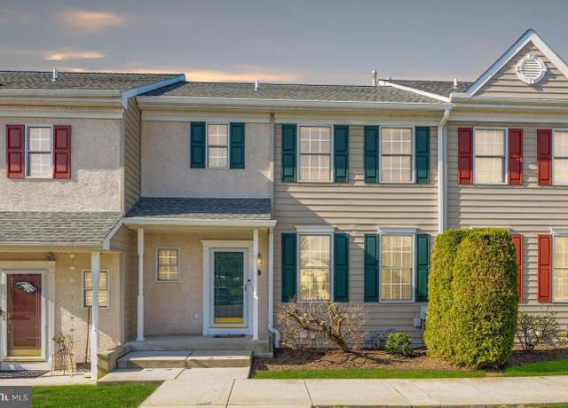 Property at 110 Mulberry Ct, Morgantown, PA 19543, 3 beds, 2.5 baths