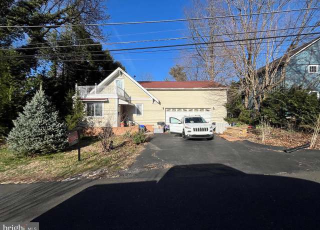 Property at 1139 Buttonwood Ave, Bensalem, PA 19020, 4 beds, 1 bath