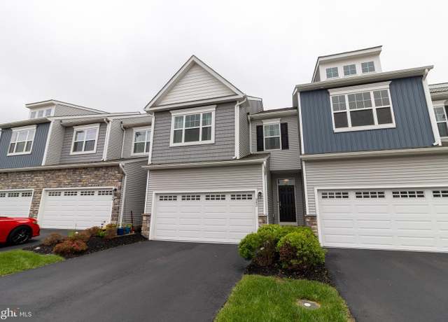 Property at 342 Ridgewood Dr, Royersford, PA 19468, 3 beds, 2.5 baths