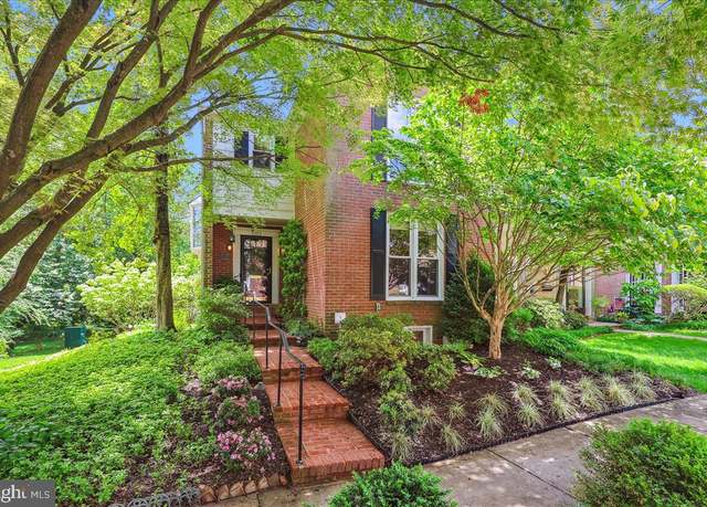 Property at 2073 Hopewood Dr, Falls Church, VA 22043, 4 beds, 3.5 baths