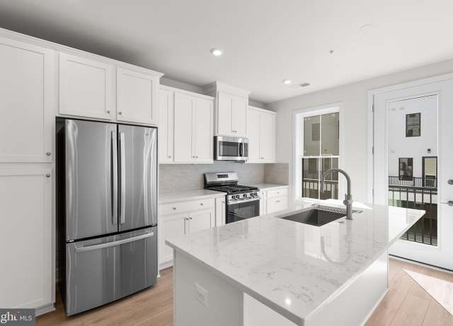 Property at 21744 Dollis Hill Ter, Broadlands, VA 20148, 3 beds, 2.5 baths