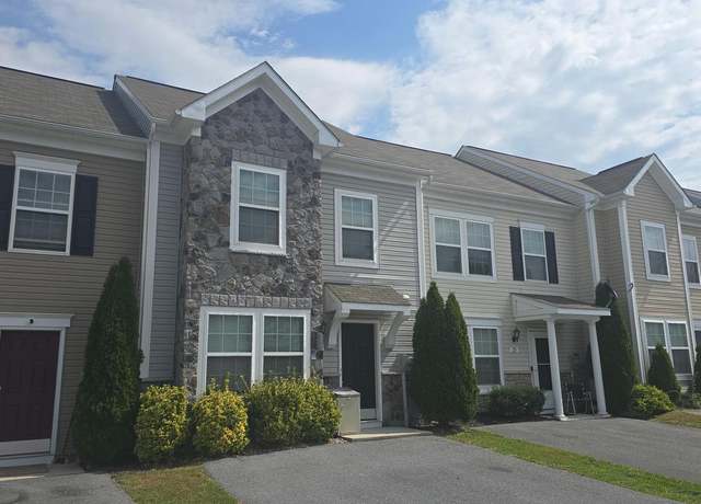Property at 19 Teakwood Dr, Martinsburg, WV 25404, 3 beds, 2.5 baths