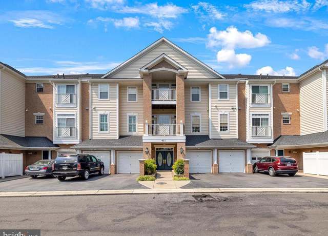 Photo of 411 Hamlet Club Dr #302, Edgewater, MD 21037