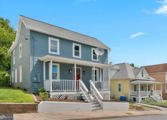Property at 25 E C St, Brunswick, MD 21716, 4 beds, 2 baths