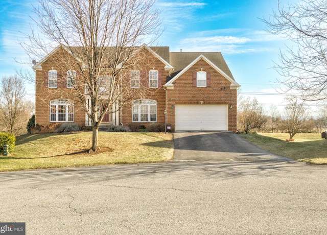 Property at 13831 Exeter Ct, Hagerstown, MD 21742, 5 beds, 4.5 baths