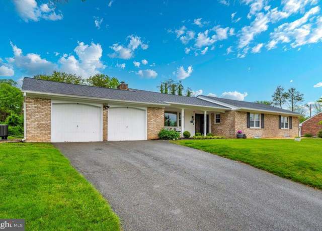 Property at 22019 Mohawk Dr, Smithsburg, MD 21783, 3 beds, 2 baths