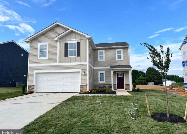 Property at 661 Armstrong Ave, Hagerstown, MD 21740, 4 beds, 2.5 baths