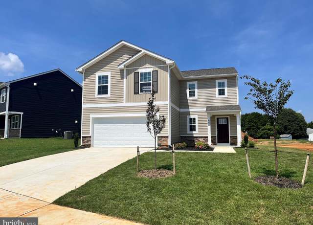 Property at 661 Armstrong Ave, Hagerstown, MD 21740, 4 beds, 2.5 baths
