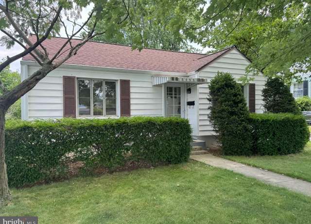 Property at 1120 Sunnyside Dr, Hagerstown, MD 21742, 3 beds, 1 bath