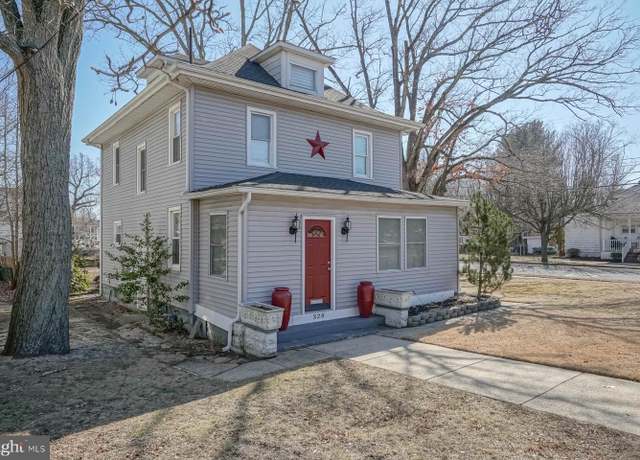 Property at 328 Passmore Ave, Hammonton, NJ 08037, 3 beds, 1.5 baths