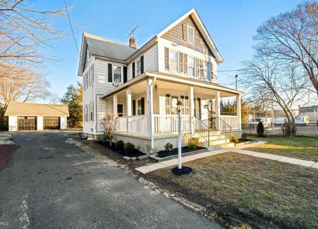 Property at 109 Poplar St, Williamstown, NJ 08094, 4 beds, 2 baths